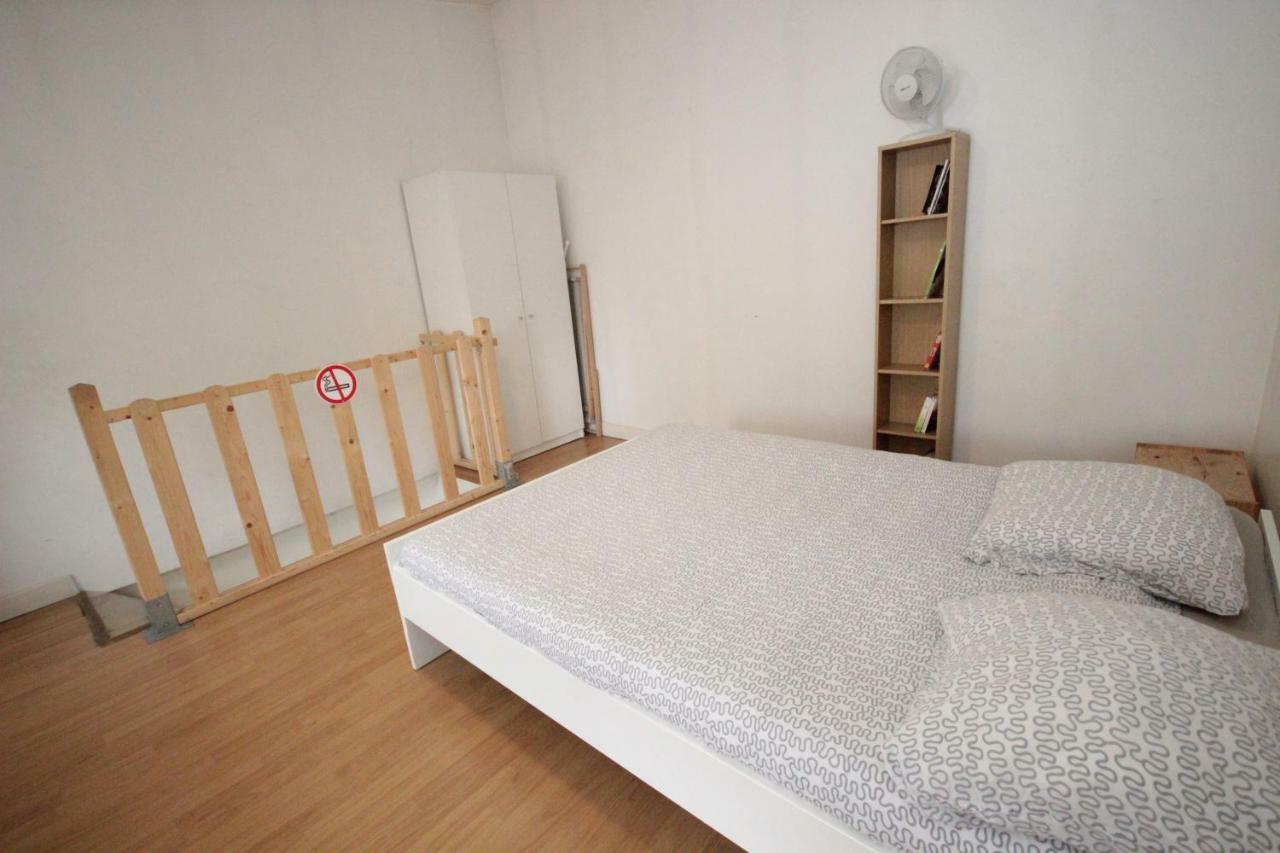 Ymmo 93500 Apartment Pantin Bagian luar foto
