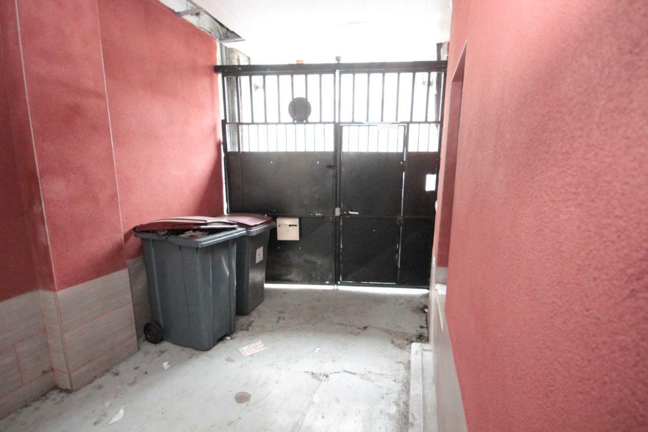 Ymmo 93500 Apartment Pantin Bagian luar foto