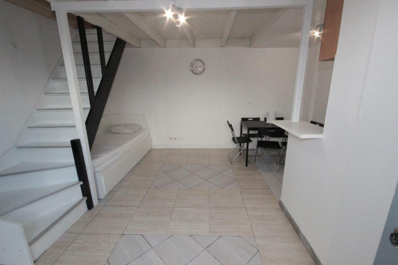 Ymmo 93500 Apartment Pantin Bagian luar foto