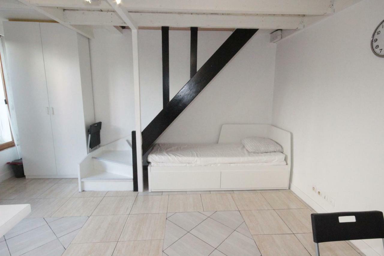 Ymmo 93500 Apartment Pantin Bagian luar foto