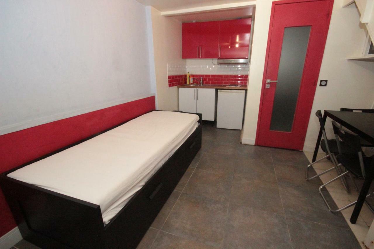 Ymmo 93500 Apartment Pantin Bagian luar foto